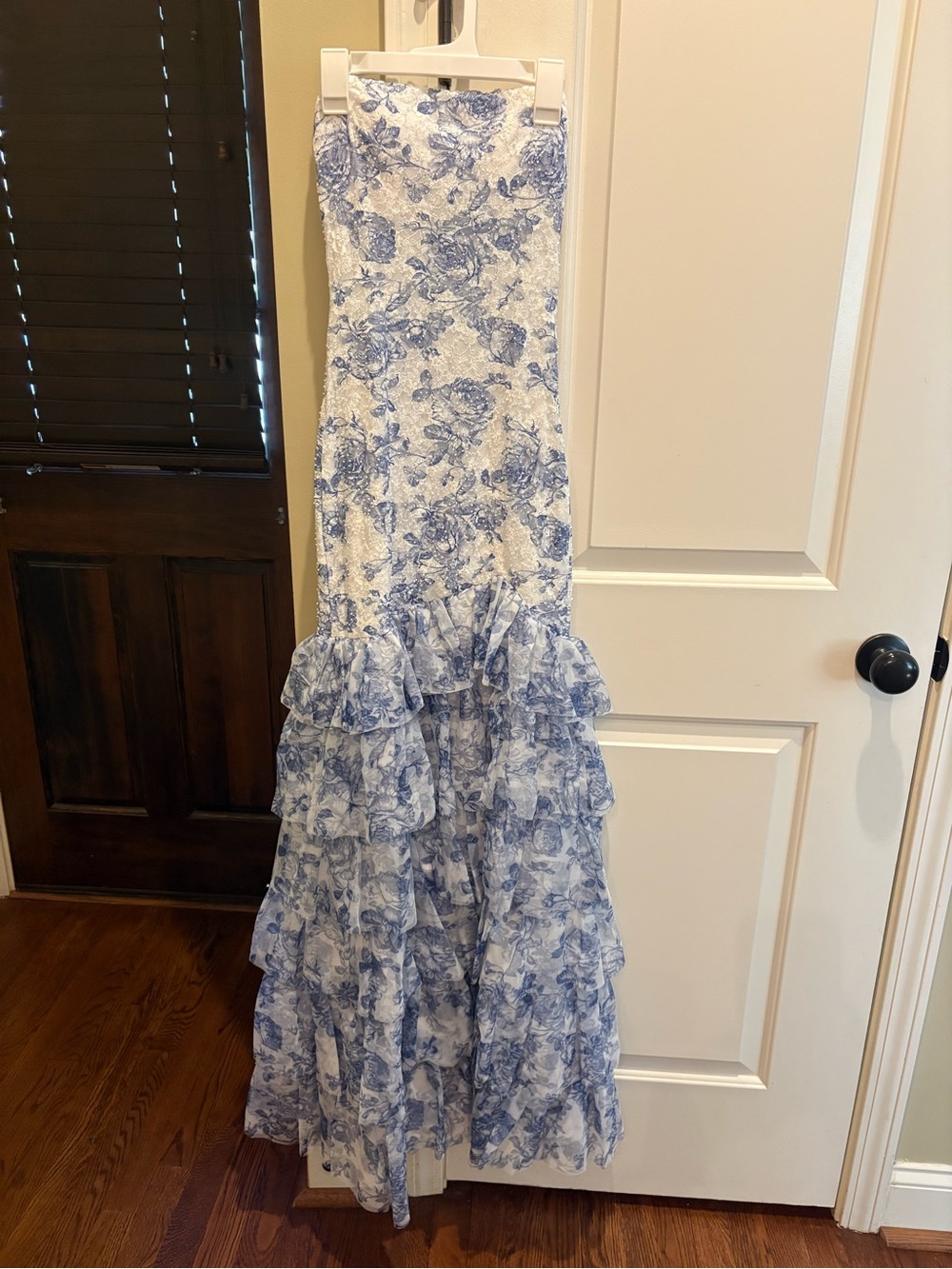 AKIRA Blue and White Floral Ruffle Formal Dress